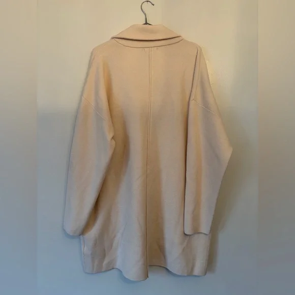 Cream Shacket - Picture 2 of 5